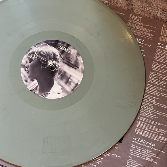 Stolen Lullabies Folklore Vinyl Variant Taylor Swift Marbling Like New Swiftie - Picture 3 of 9